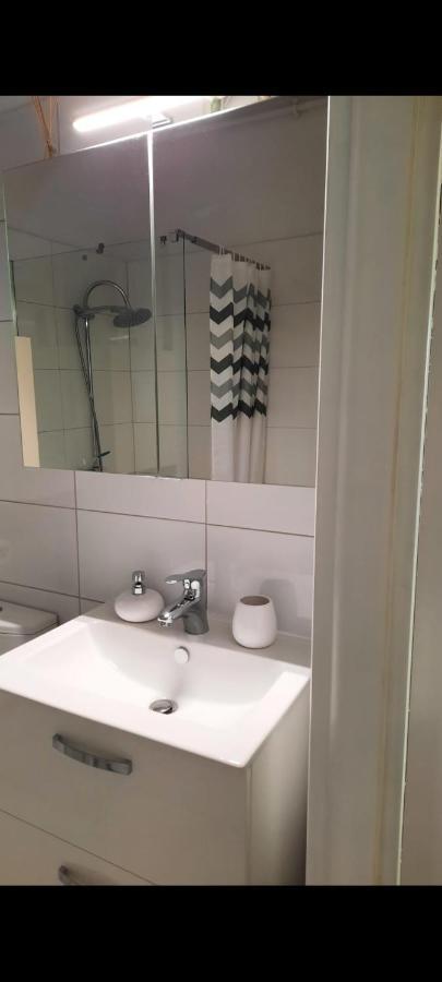 Apartament Mili ミエンジズドロイェ エクステリア 写真